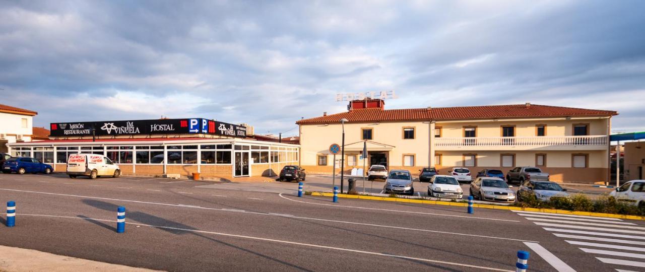 Hostal Vinuela San Pedro de Merida Екстериор снимка