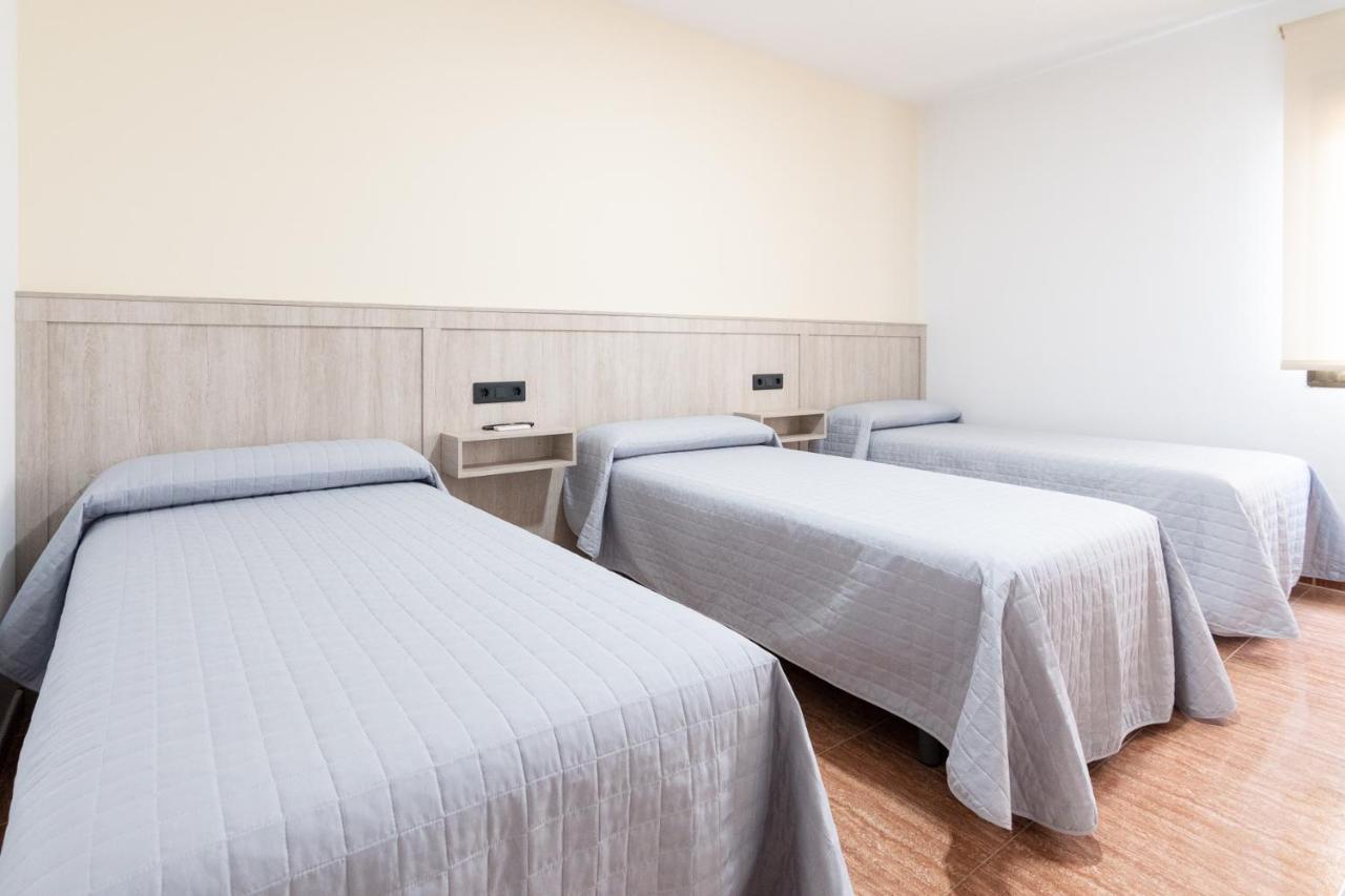 Hostal Vinuela San Pedro de Merida Екстериор снимка